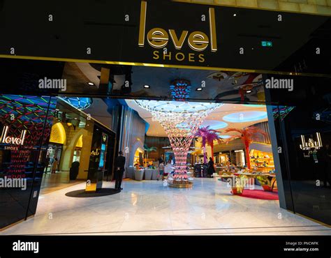 level shoe district dubai mall